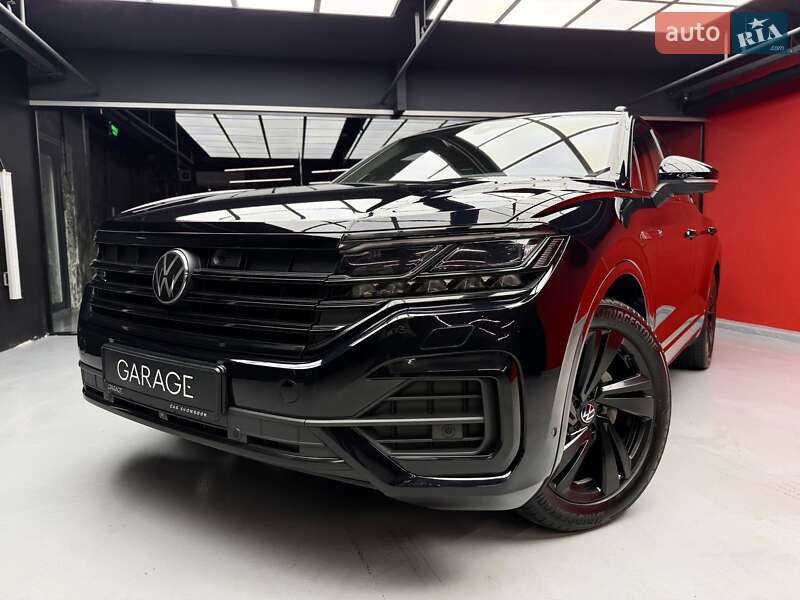 Внедорожник / Кроссовер Volkswagen Touareg 2021 в Киеве
