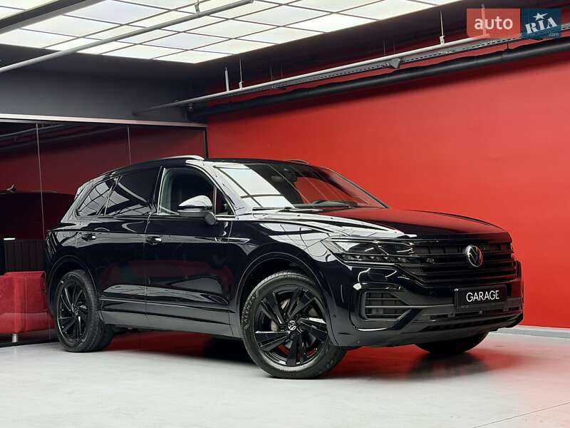 Внедорожник / Кроссовер Volkswagen Touareg 2021 в Киеве
