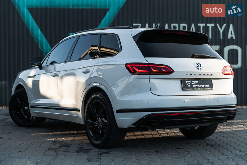 Внедорожник / Кроссовер Volkswagen Touareg 2019 в Мукачево