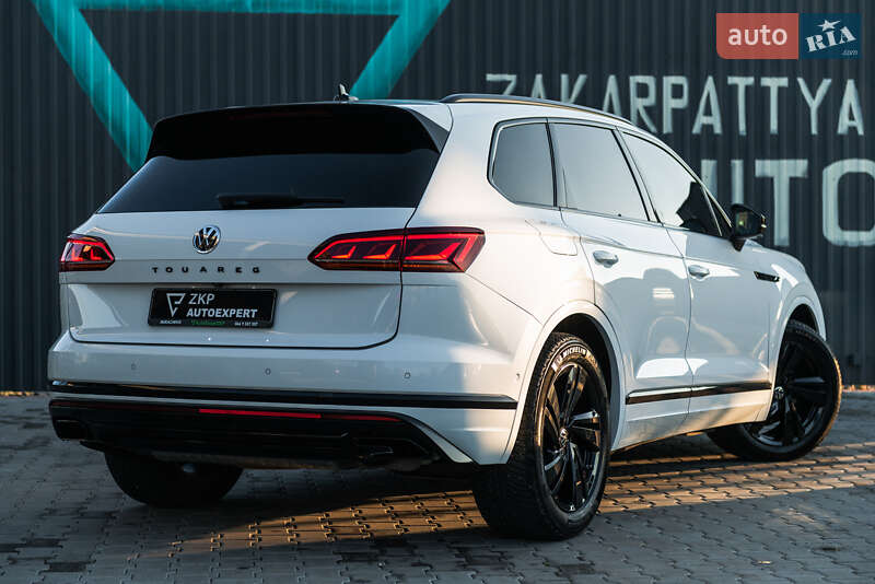 Внедорожник / Кроссовер Volkswagen Touareg 2019 в Мукачево