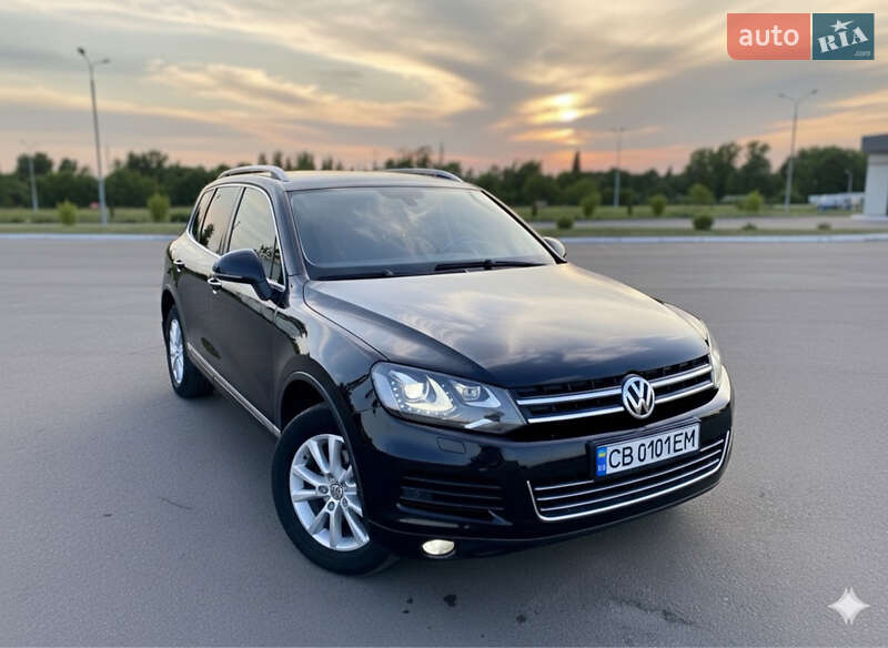 Внедорожник / Кроссовер Volkswagen Touareg 2013 в Прилуках