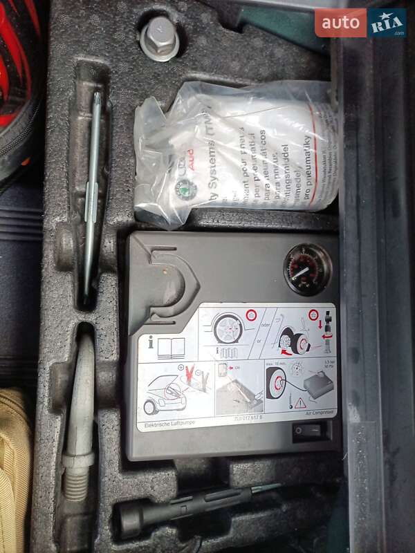 Внедорожник / Кроссовер Volkswagen Touareg 2011 в Киеве фото 24 Внедорожник / Кроссовер Volkswagen Touareg 2011 в Киеве