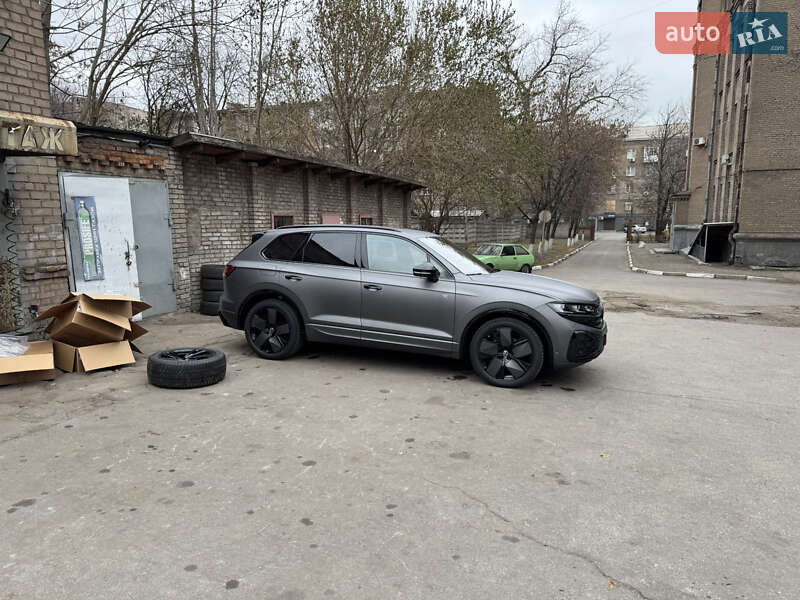 Внедорожник / Кроссовер Volkswagen Touareg 2024 в Запорожье