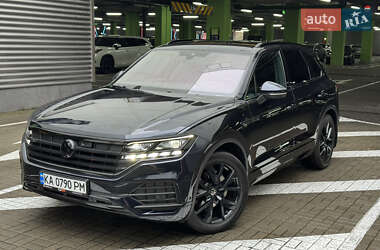 Внедорожник / Кроссовер Volkswagen Touareg 2021 в Киеве
