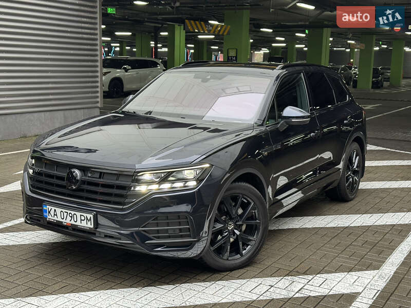 Внедорожник / Кроссовер Volkswagen Touareg 2021 в Киеве