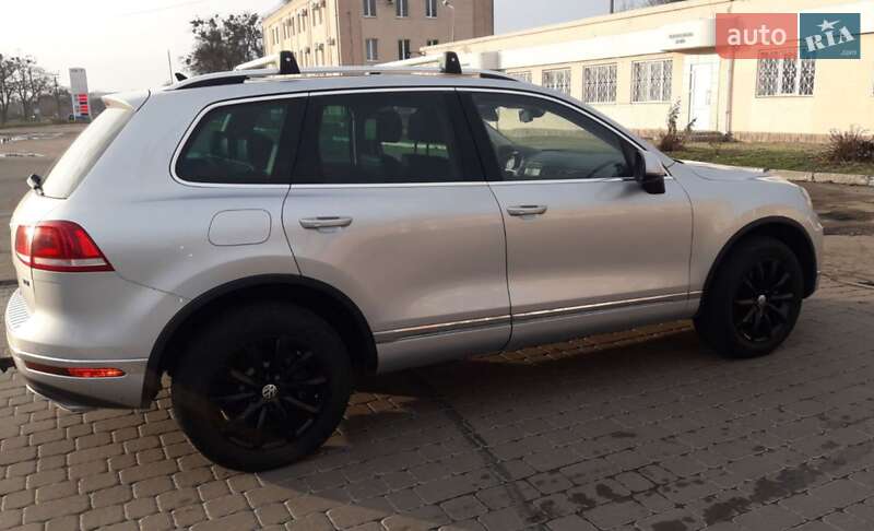 Внедорожник / Кроссовер Volkswagen Touareg 2015 в Полтаве фото 5 Внедорожник / Кроссовер Volkswagen Touareg 2015 в Полтаве