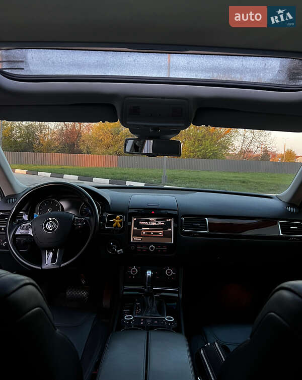 Внедорожник / Кроссовер Volkswagen Touareg 2013 в Бердичеве