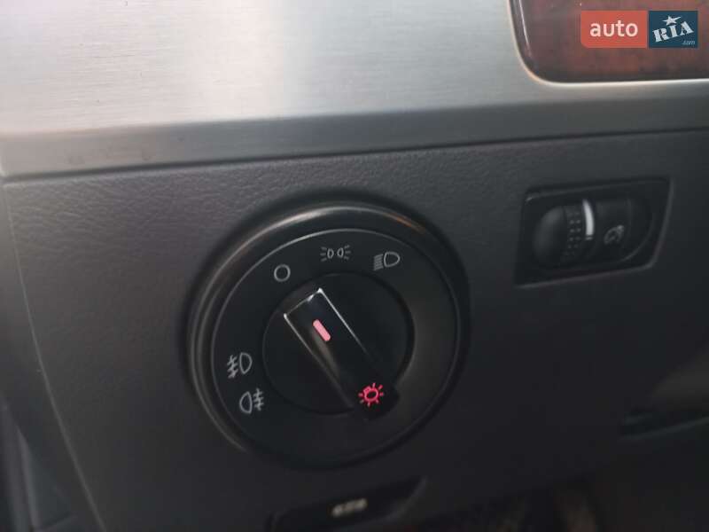 Позашляховик / Кросовер Volkswagen Touareg 2008 в Івано-Франківську