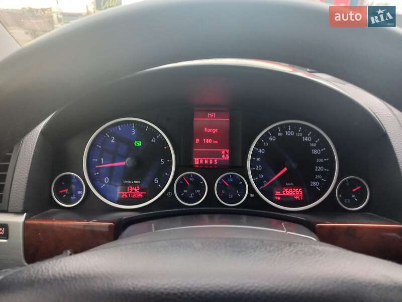 Позашляховик / Кросовер Volkswagen Touareg 2008 в Івано-Франківську