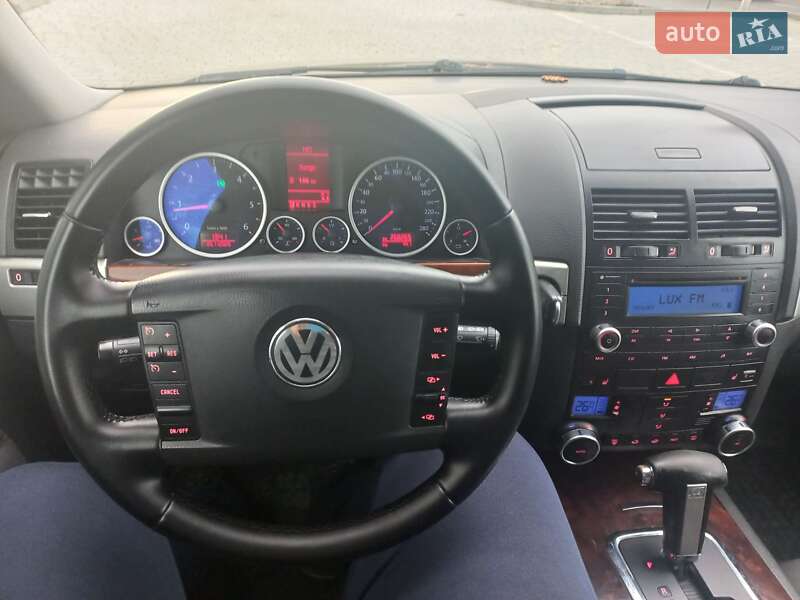Позашляховик / Кросовер Volkswagen Touareg 2008 в Івано-Франківську