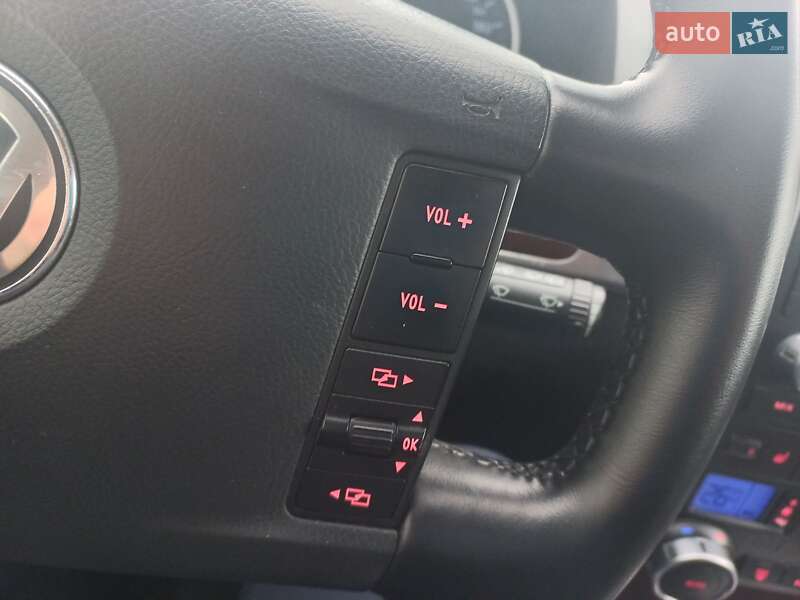 Позашляховик / Кросовер Volkswagen Touareg 2008 в Івано-Франківську