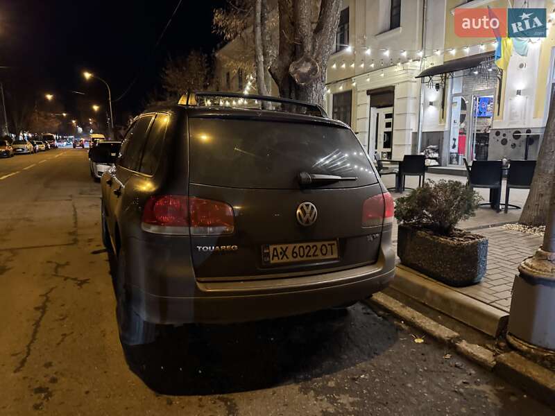 Позашляховик / Кросовер Volkswagen Touareg 2003 в Полтаві