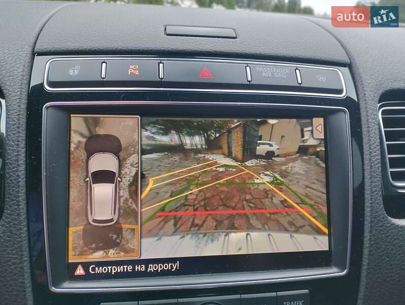Позашляховик / Кросовер Volkswagen Touareg 2016 в Рівному