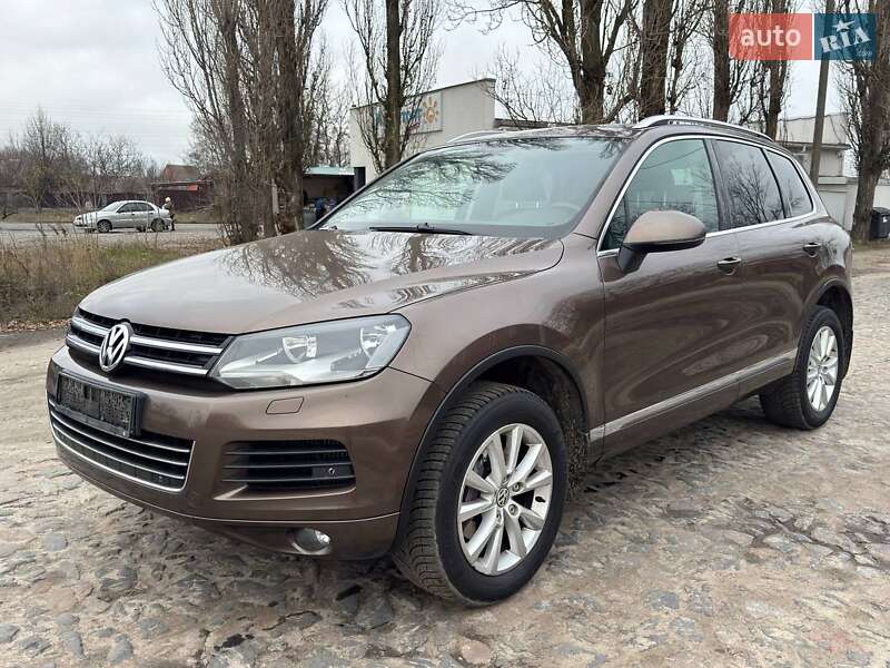 Внедорожник / Кроссовер Volkswagen Touareg 2012 в Ахтырке