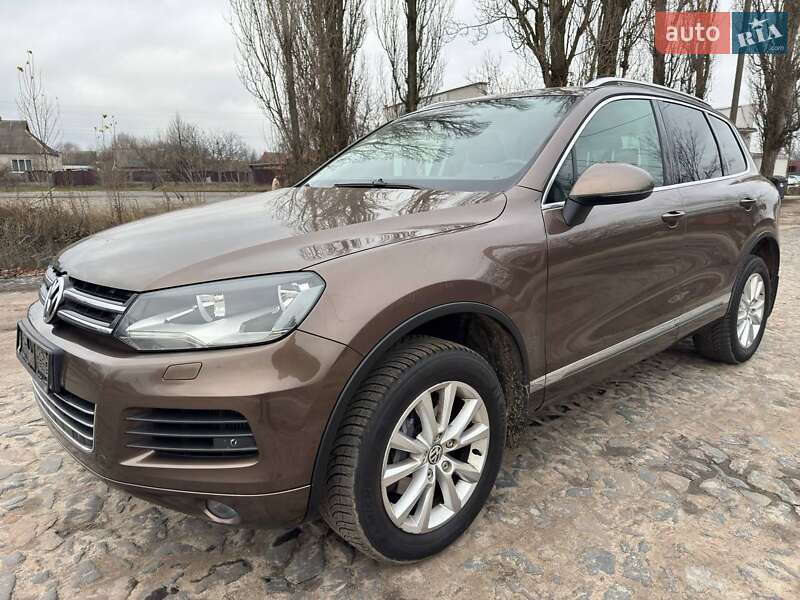 Внедорожник / Кроссовер Volkswagen Touareg 2012 в Ахтырке
