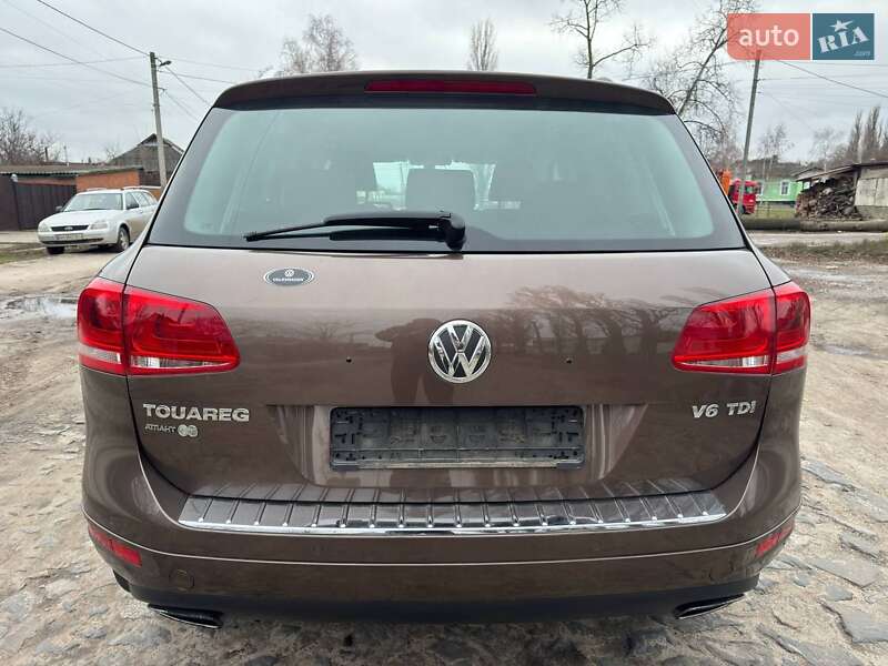 Внедорожник / Кроссовер Volkswagen Touareg 2012 в Ахтырке