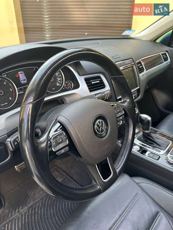 Позашляховик / Кросовер Volkswagen Touareg 2016 в Тернополі фото 28 Позашляховик / Кросовер Volkswagen Touareg 2016 в Тернополі