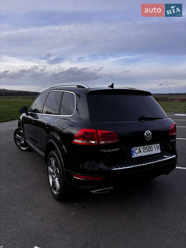 Внедорожник / Кроссовер Volkswagen Touareg 2011 в Шполе