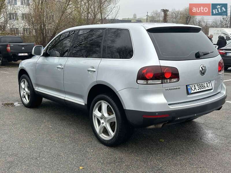 Позашляховик / Кросовер Volkswagen Touareg 2007 в Софіївській Борщагівці