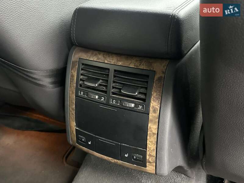 Позашляховик / Кросовер Volkswagen Touareg 2007 в Софіївській Борщагівці