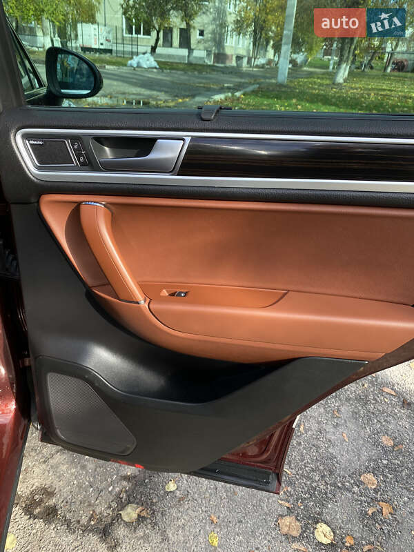 Внедорожник / Кроссовер Volkswagen Touareg 2017 в Харькове фото 48 Внедорожник / Кроссовер Volkswagen Touareg 2017 в Харькове