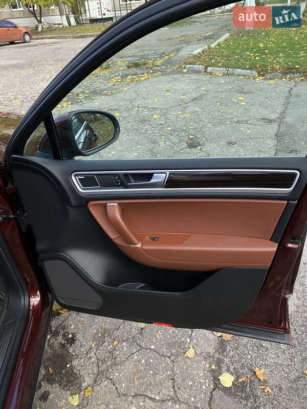 Внедорожник / Кроссовер Volkswagen Touareg 2017 в Харькове фото 54 Внедорожник / Кроссовер Volkswagen Touareg 2017 в Харькове