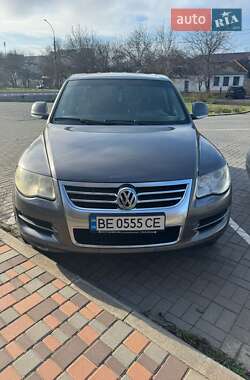 Позашляховик / Кросовер Volkswagen Touareg 2007 в Миколаєві