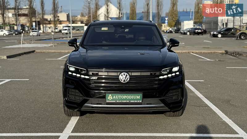 Внедорожник / Кроссовер Volkswagen Touareg 2019 в Киеве