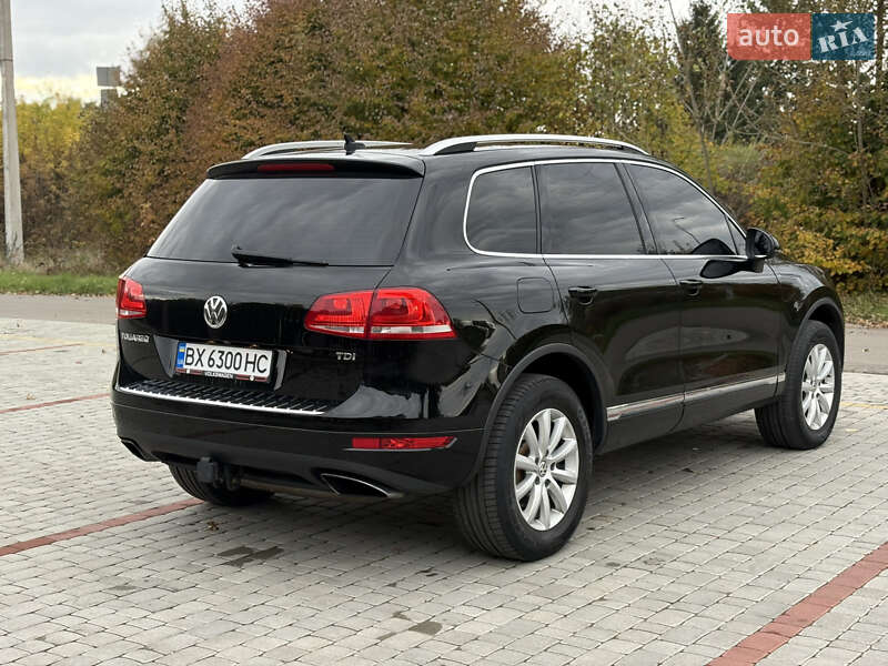 Внедорожник / Кроссовер Volkswagen Touareg 2010 в Староконстантинове