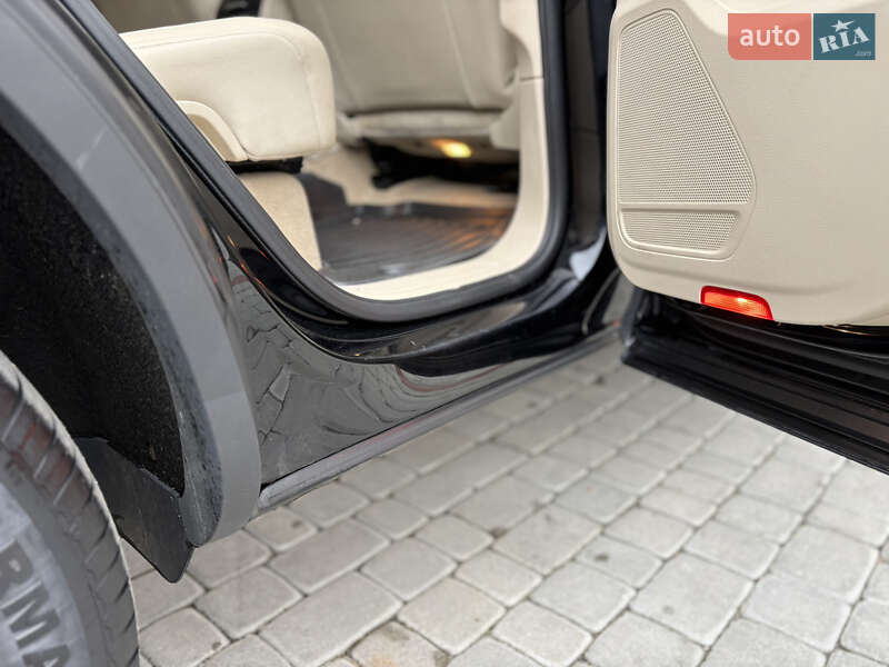 Внедорожник / Кроссовер Volkswagen Touareg 2010 в Староконстантинове