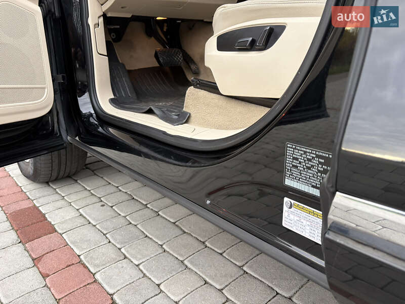 Внедорожник / Кроссовер Volkswagen Touareg 2010 в Староконстантинове