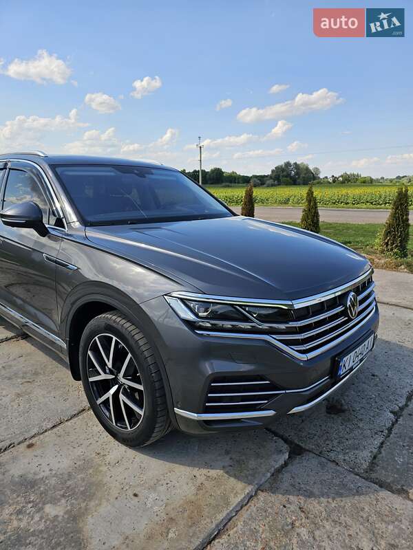 Внедорожник / Кроссовер Volkswagen Touareg 2022 в Березане
