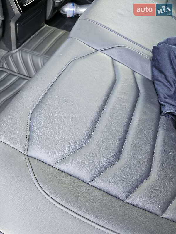 Внедорожник / Кроссовер Volkswagen Touareg 2022 в Березане