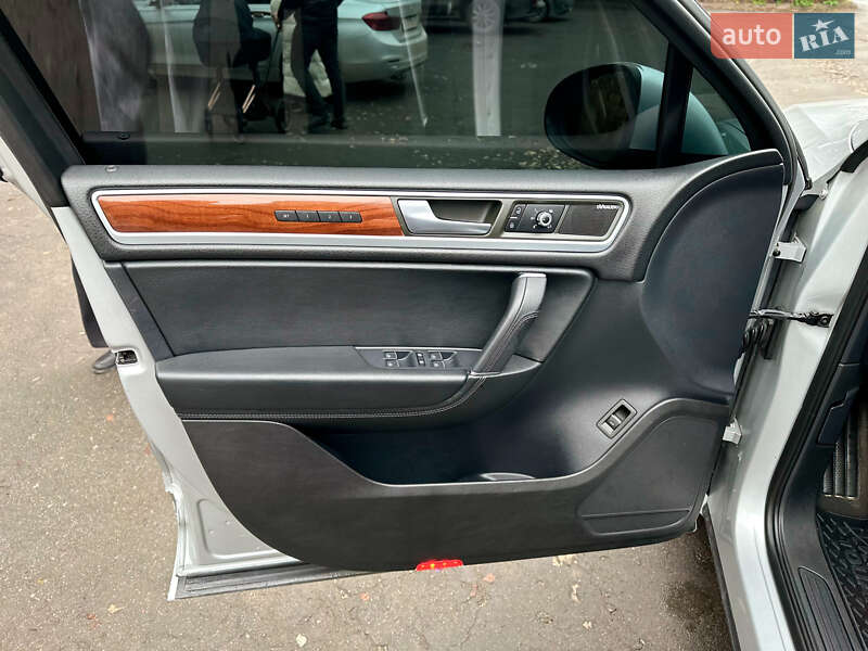 Внедорожник / Кроссовер Volkswagen Touareg 2010 в Тернополе фото 17 Внедорожник / Кроссовер Volkswagen Touareg 2010 в Тернополе