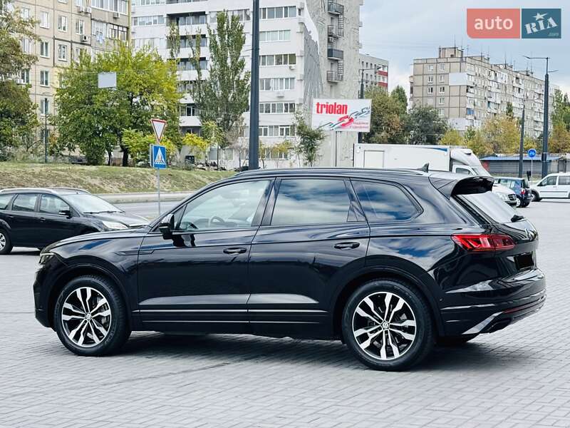 Внедорожник / Кроссовер Volkswagen Touareg 2018 в Днепре фото 6 Внедорожник / Кроссовер Volkswagen Touareg 2018 в Днепре