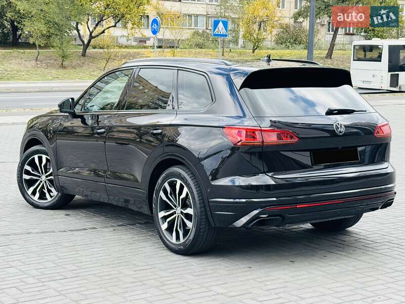 Внедорожник / Кроссовер Volkswagen Touareg 2018 в Днепре фото 28 Внедорожник / Кроссовер Volkswagen Touareg 2018 в Днепре