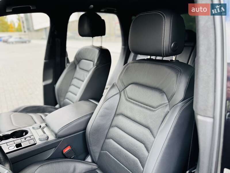 Внедорожник / Кроссовер Volkswagen Touareg 2018 в Днепре фото 43 Внедорожник / Кроссовер Volkswagen Touareg 2018 в Днепре
