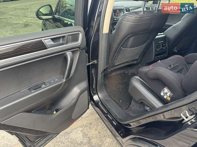 Внедорожник / Кроссовер Volkswagen Touareg 2016 в Киеве фото 7 Внедорожник / Кроссовер Volkswagen Touareg 2016 в Киеве