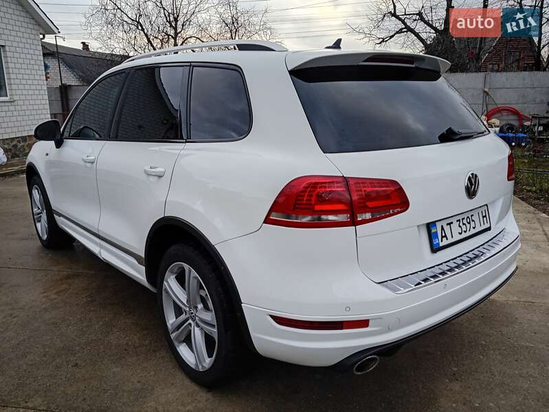 Внедорожник / Кроссовер Volkswagen Touareg 2013 в Жмеринке