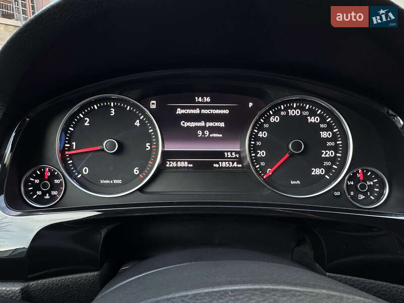 Позашляховик / Кросовер Volkswagen Touareg 2013 в Одесі