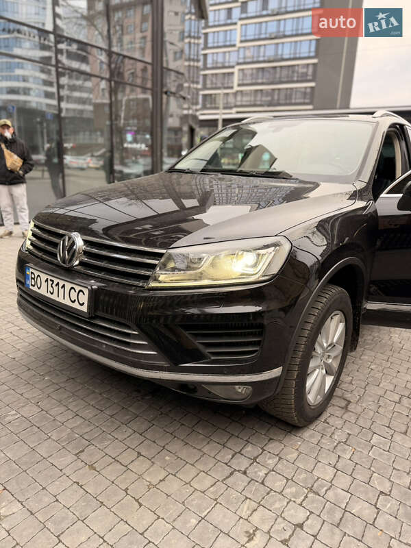 Внедорожник / Кроссовер Volkswagen Touareg 2015 в Ивано-Франковске