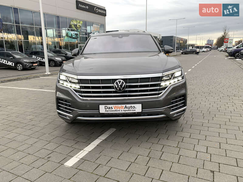 Позашляховик / Кросовер Volkswagen Touareg 2021 в Івано-Франківську