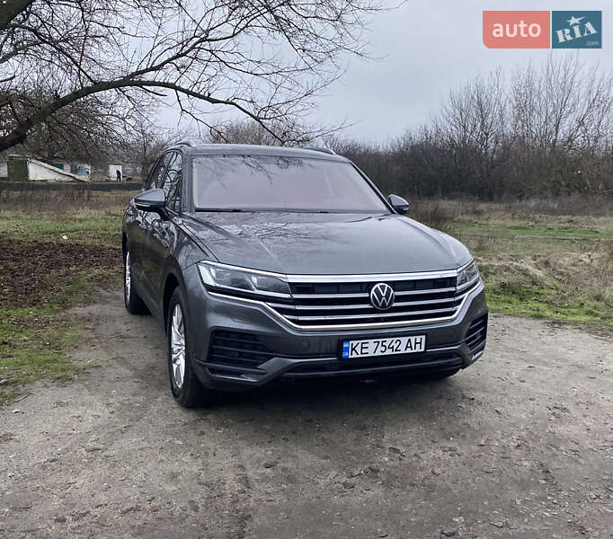 Позашляховик / Кросовер Volkswagen Touareg 2020 в Дніпрі