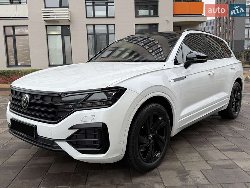 Позашляховик / Кросовер Volkswagen Touareg 2022 в Києві