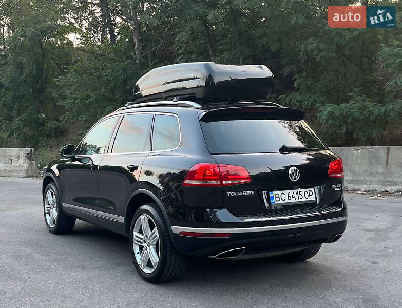 Внедорожник / Кроссовер Volkswagen Touareg 2014 в Киеве