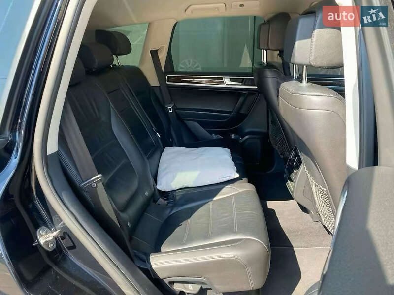 Позашляховик / Кросовер Volkswagen Touareg 2018 в Києві фото 23 Позашляховик / Кросовер Volkswagen Touareg 2018 в Києві