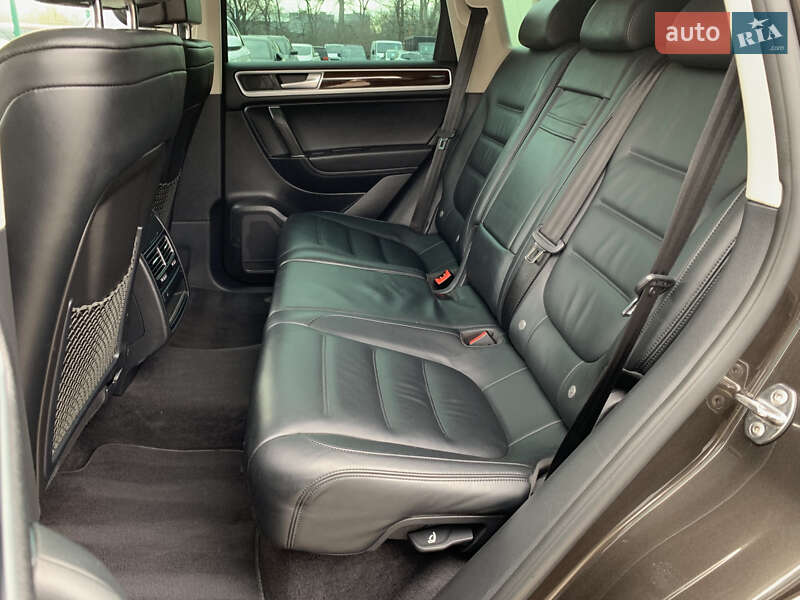 Позашляховик / Кросовер Volkswagen Touareg 2014 в Бердичеві