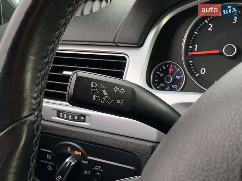 Позашляховик / Кросовер Volkswagen Touareg 2014 в Бердичеві