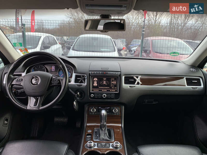 Позашляховик / Кросовер Volkswagen Touareg 2014 в Бердичеві