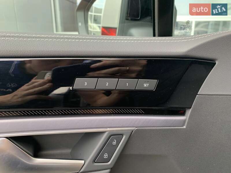 Позашляховик / Кросовер Volkswagen Touareg 2024 в Львові